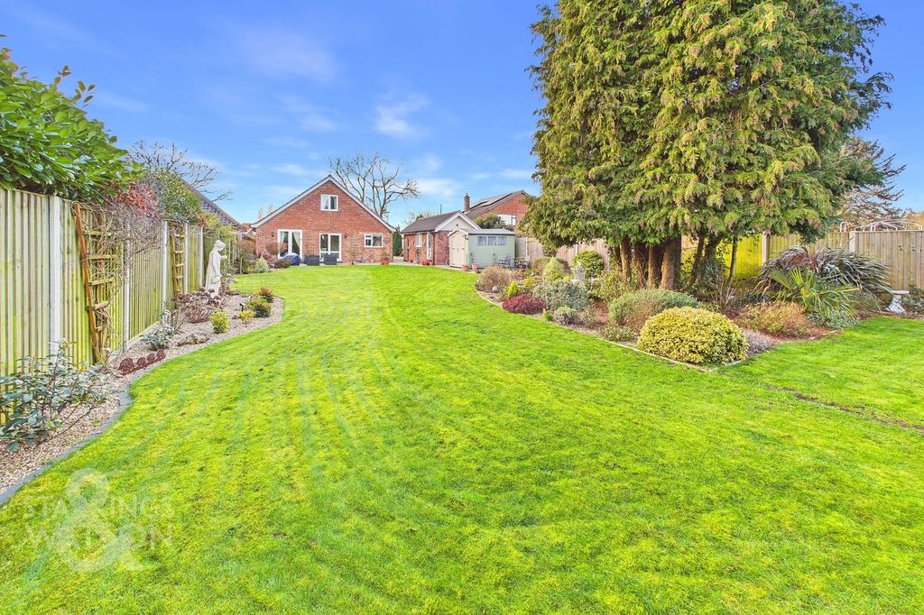 Property photo 1 of 34