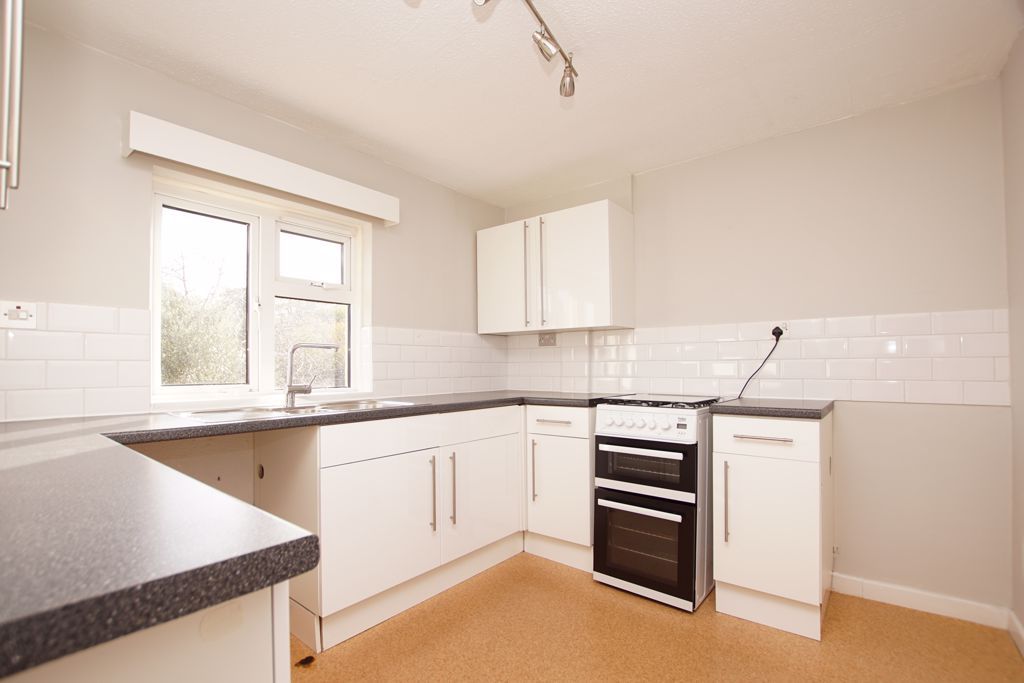 Property photo 2 of 14 Kitchen