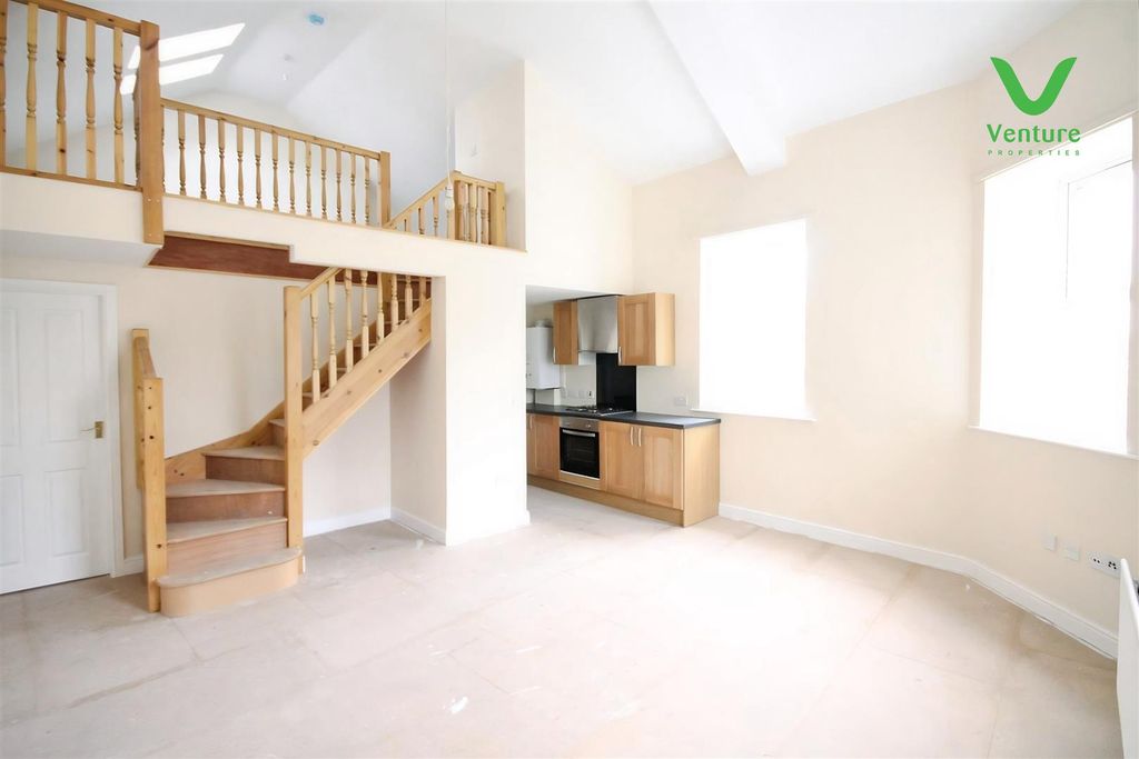 Property photo 1 of 6 8770129F-Photo1.Jpg