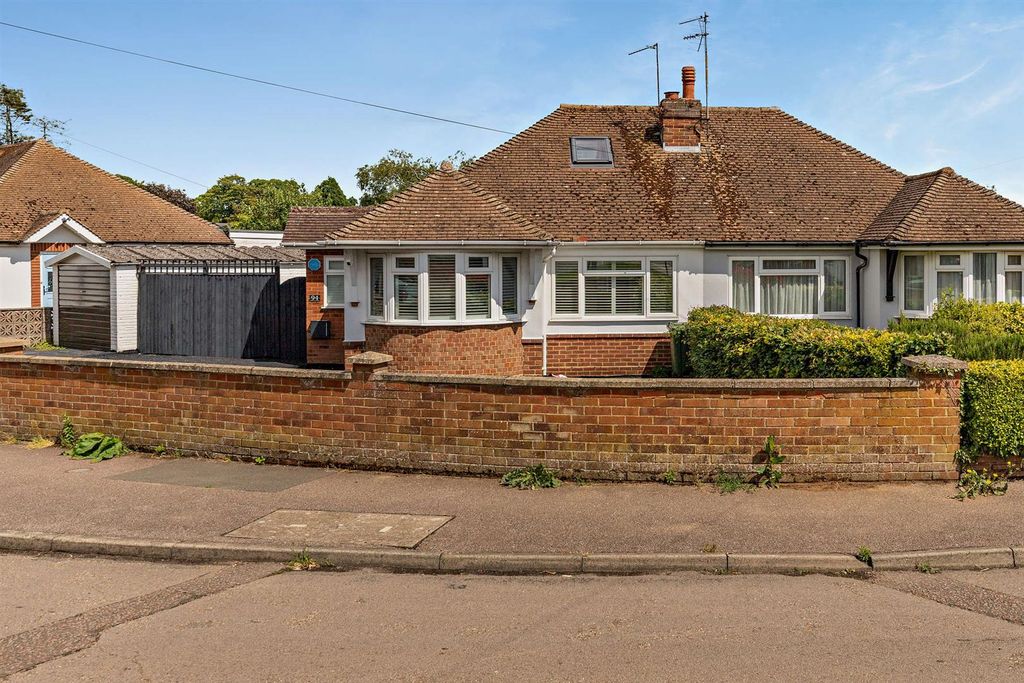Property photo 1 of 17 8695482-Exterior02-800.Jpg