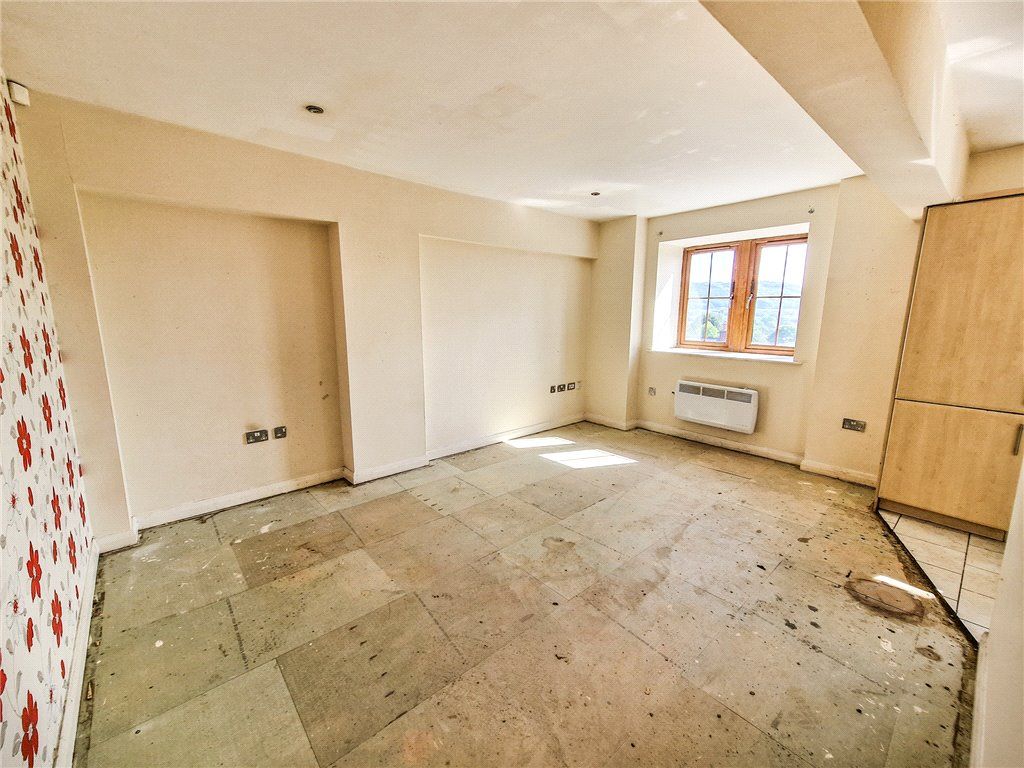 Property photo 2 of 6 Lounge