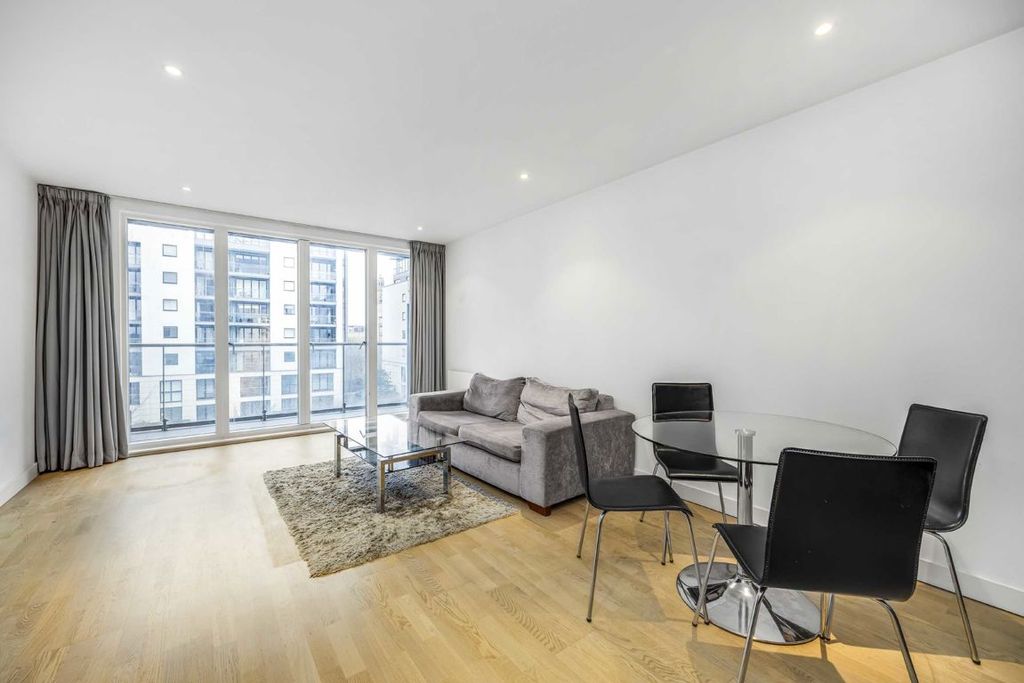 Property photo 2 of 6