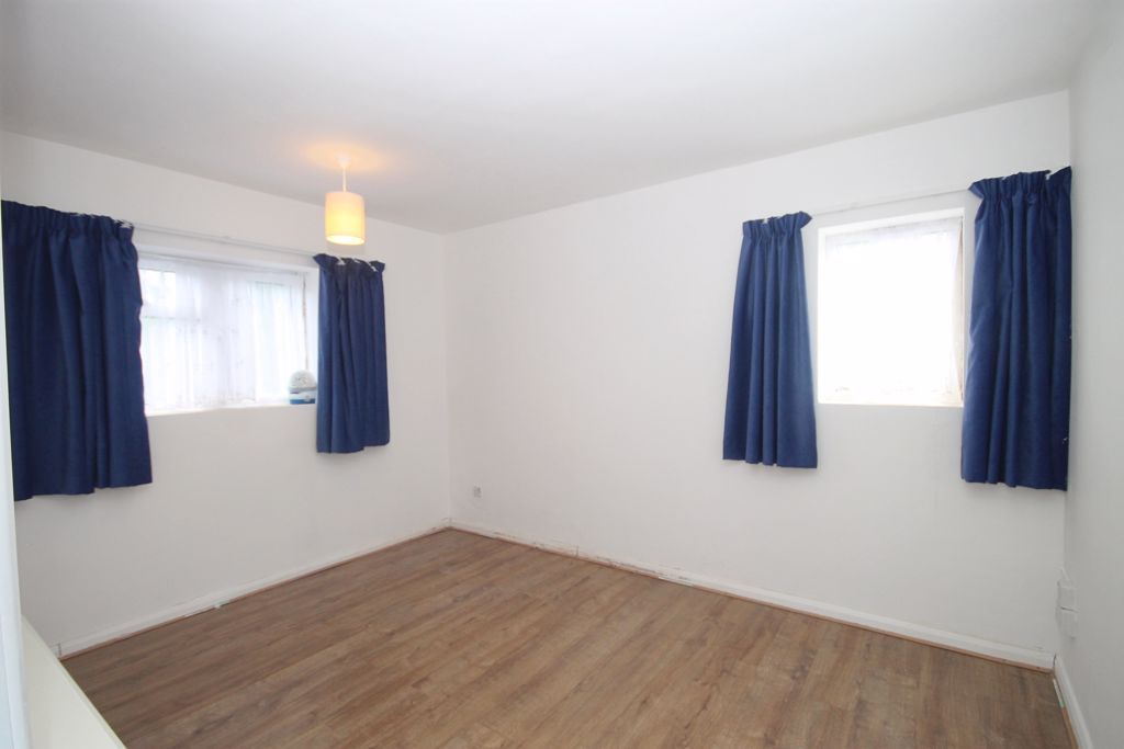 Property photo 3 of 11 Photo 6