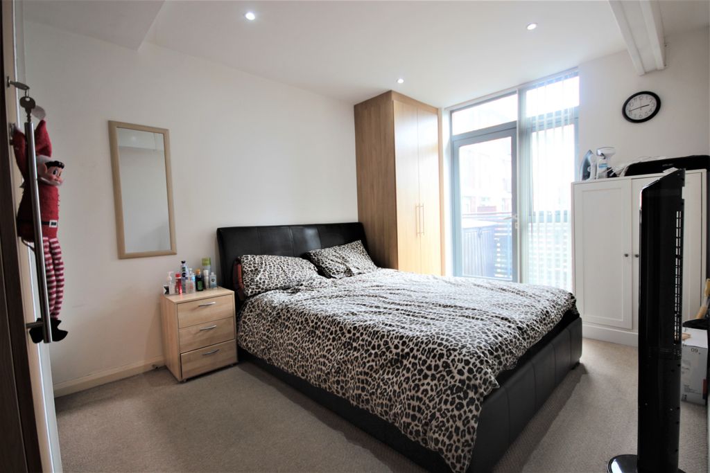 Property photo 3 of 7 Image