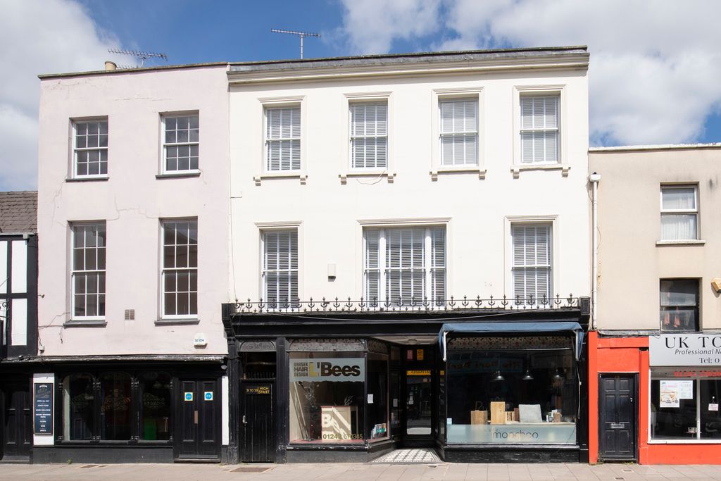 Property photo 1 of 6