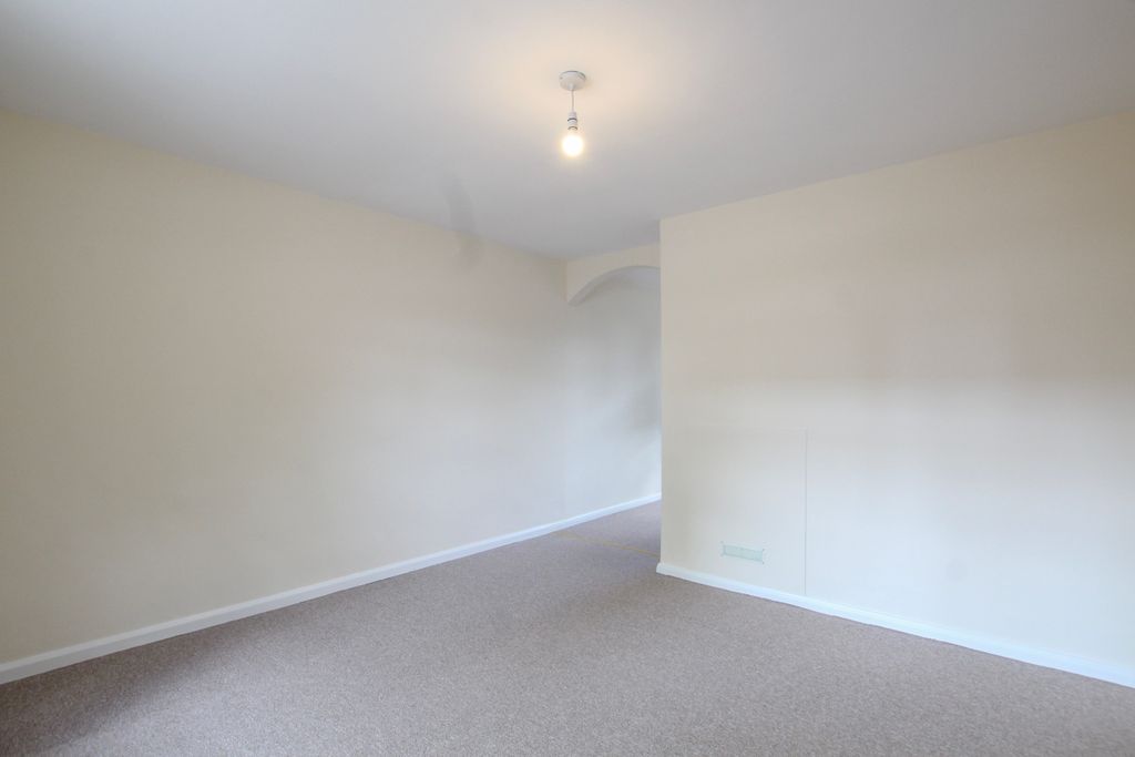 Property photo 3 of 13 Living Room
