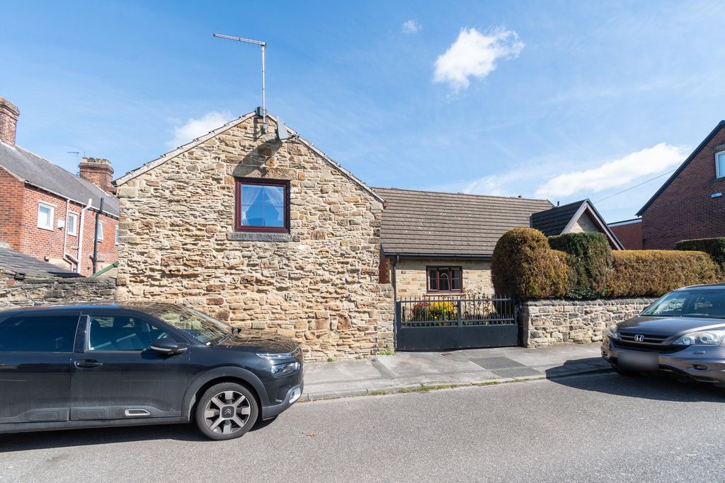 Property photo 1 of 37