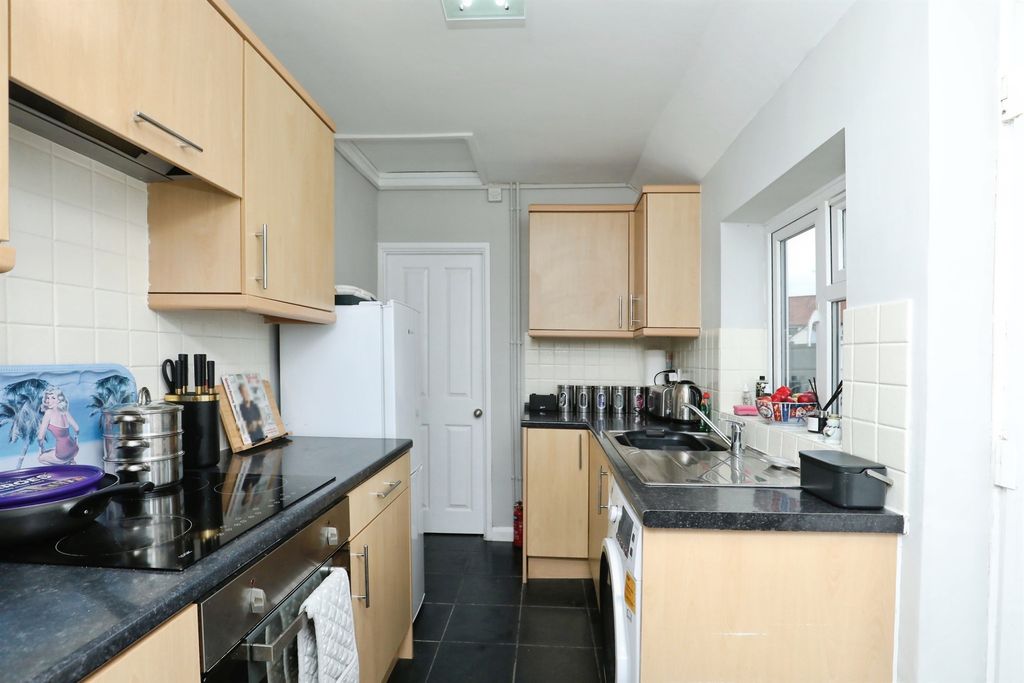 Property photo 3 of 15