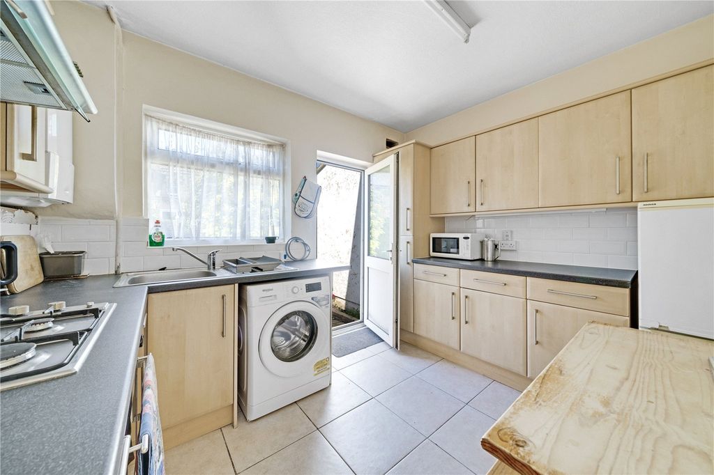Property photo 3 of 12 Picture No. 11