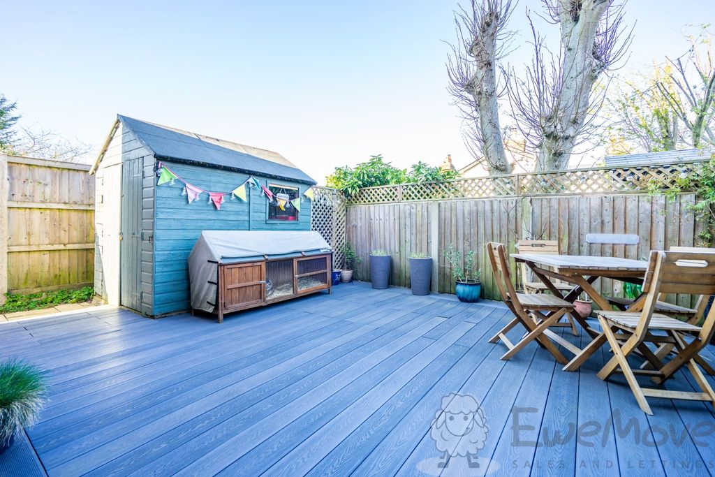 Property photo 3 of 12 Low-Maintenance Garden With Storage And Privacy