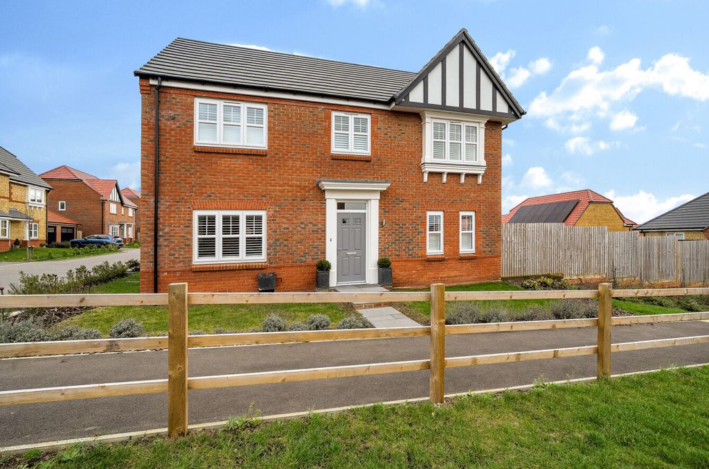 Property photo 1 of 19 Front