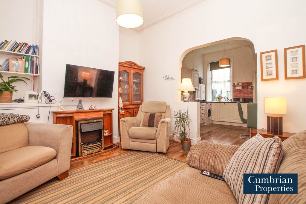 Property photo 2 of 22 Open Plan Lounge Area