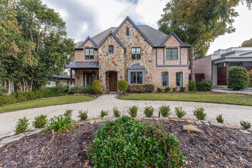 Property photo 1 of 31