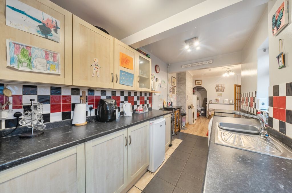 Property photo 3 of 19 1403311-11-6970d8Ed9cd40