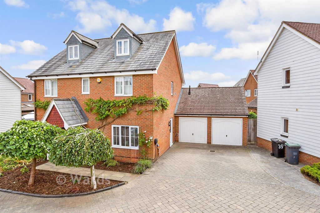 Property photo 1 of 16 External (Brochure)