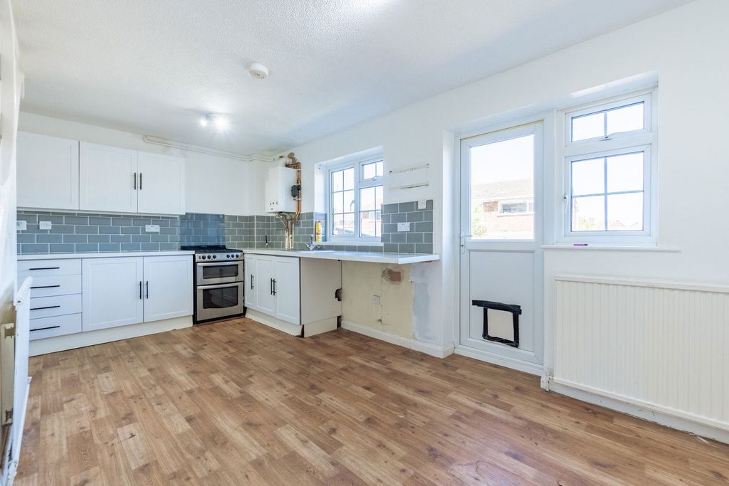 Property photo 2 of 8