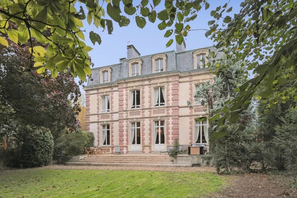 Property photo 1 of 38 Évreux (27) – Magnificent Property On A 2,200 m² Landscaped Park