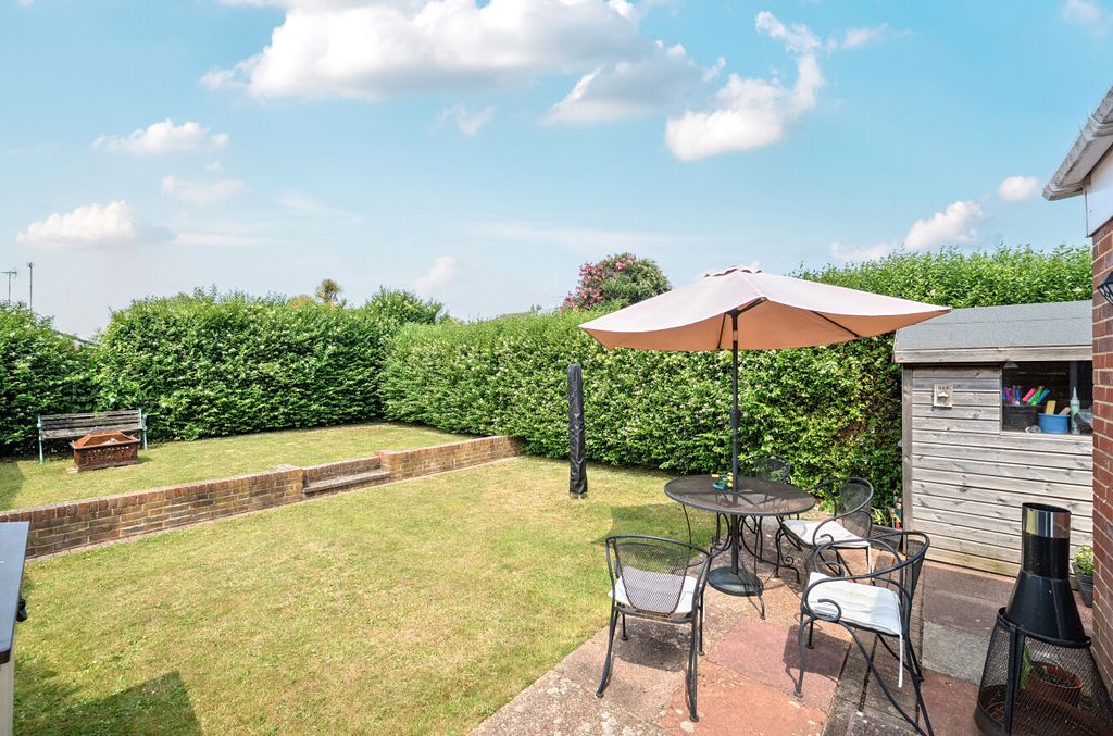 Property photo 2 of 18 1481057-7-6A33d10...