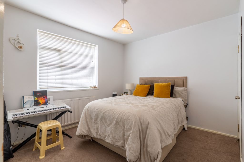 Property photo 1 of 17 5201461
