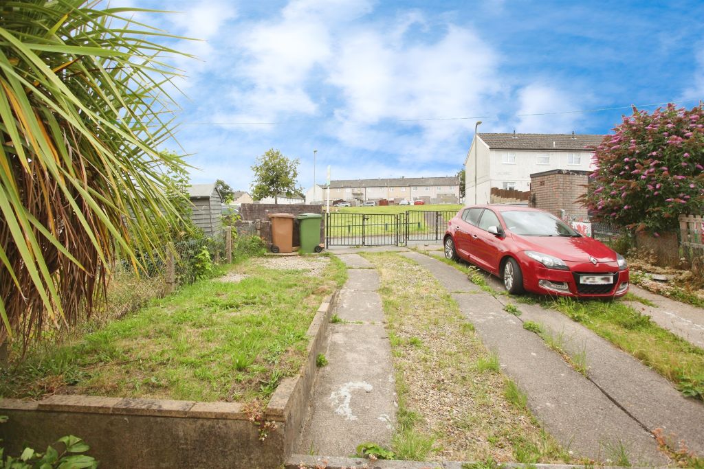 Property photo 2 of 13