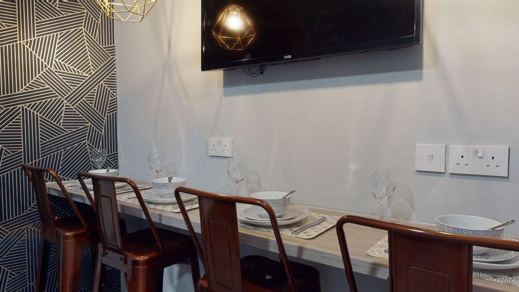 Property photo 3 of 5