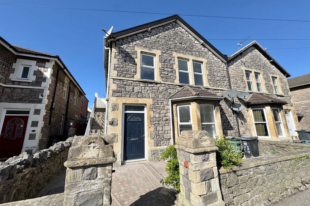 Property photo 1 of 6 Front