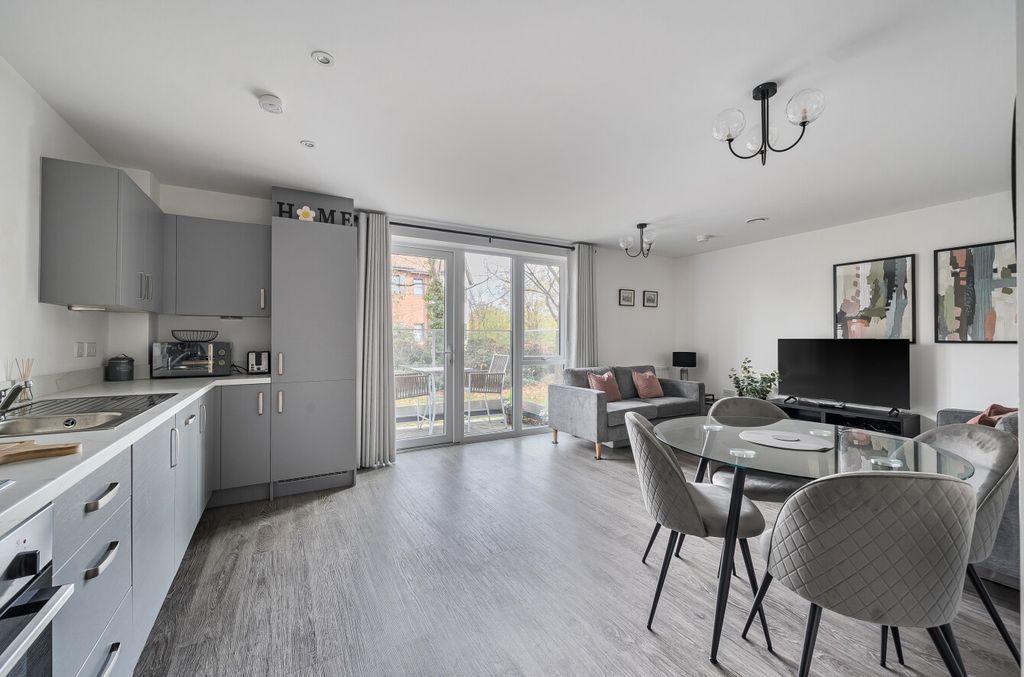 Property photo 2 of 16 Lounge/Kitchen/Diner