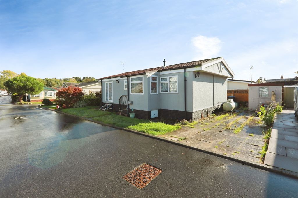 Property photo 1 of 24