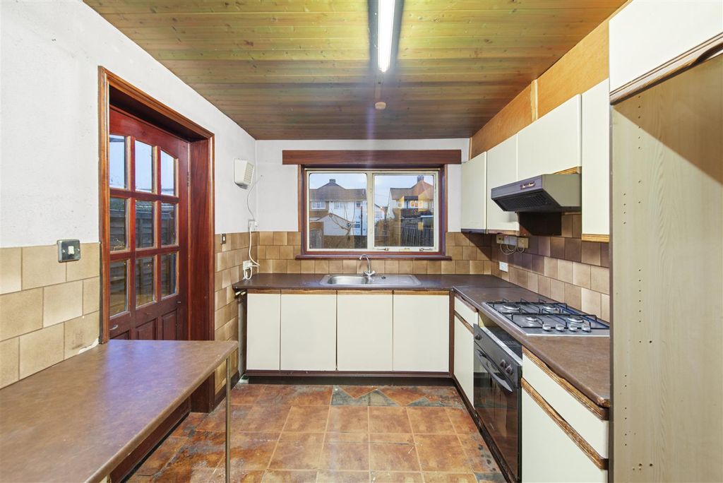 Property photo 3 of 12 2