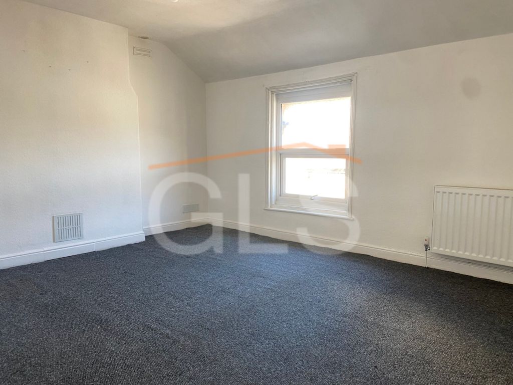 Property photo 2 of 6 Img_2870.Jpg