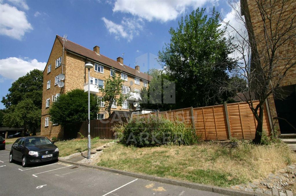 Property photo 3 of 3
