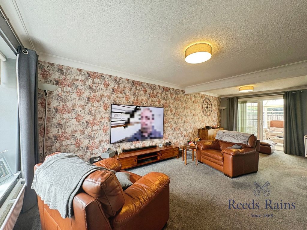 Property photo 2 of 21 Pbox-Img.Jpg