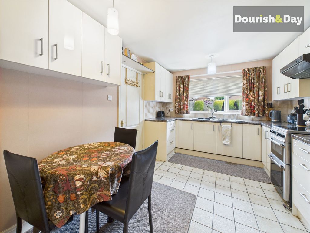 Property photo 2 of 17 Breakfast Kitchen