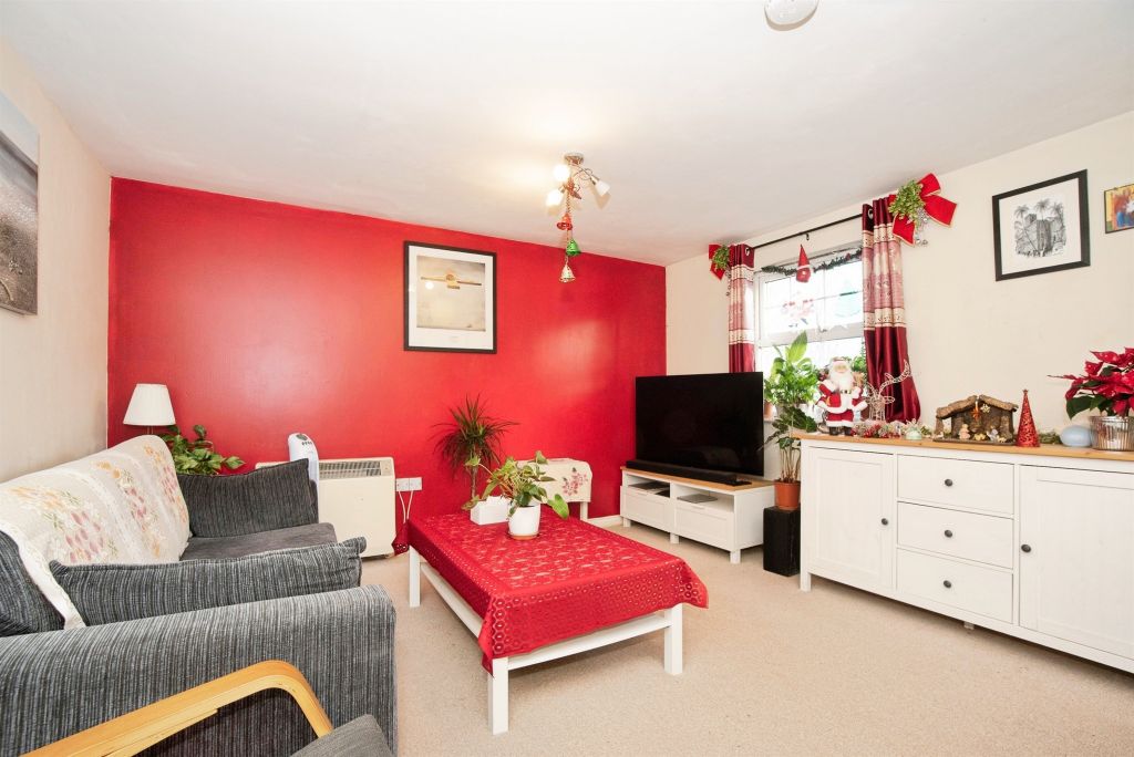 Property photo 3 of 14