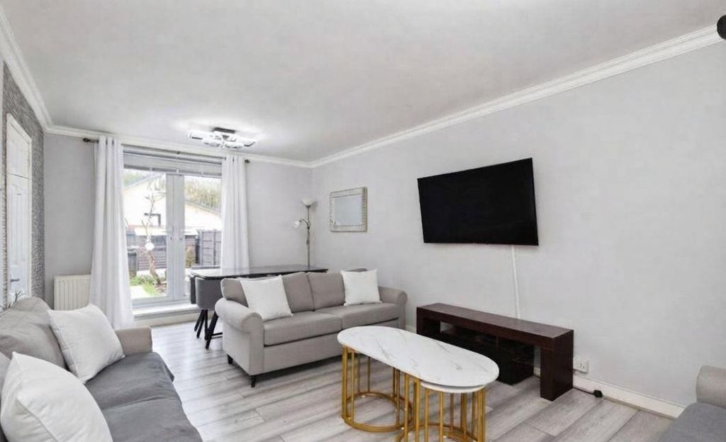 Property photo 2 of 17 B1.Jpg