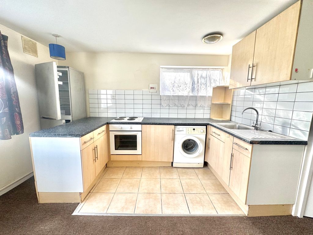 Property photo 2 of 4