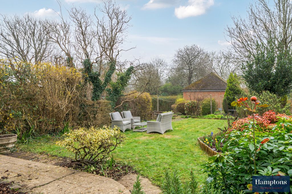 Property photo 2 of 11