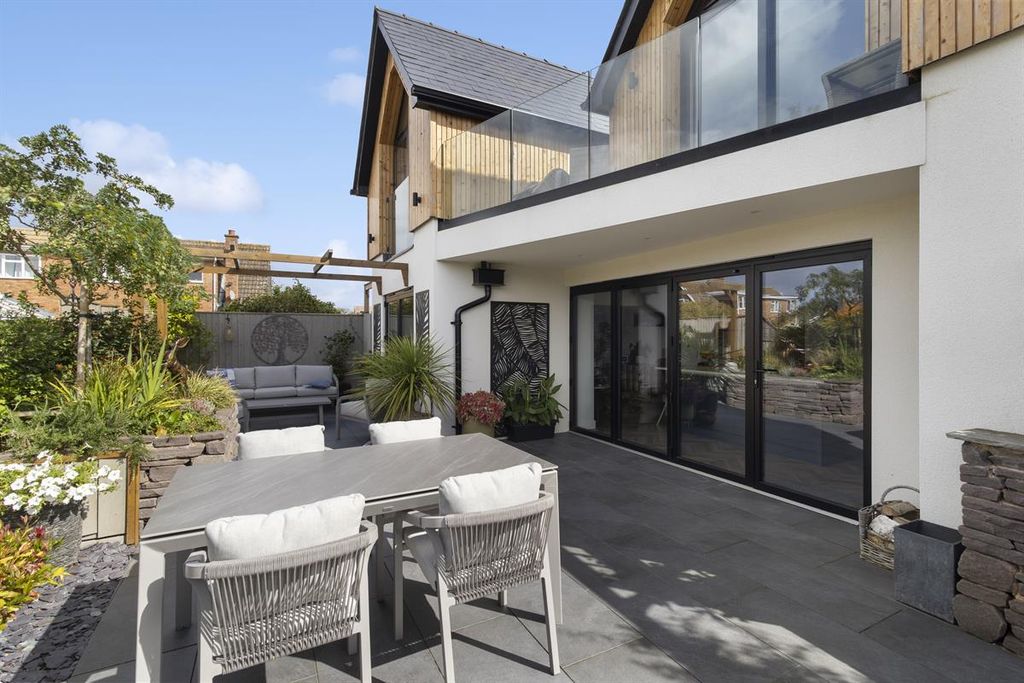 Property photo 3 of 21 Photo 3