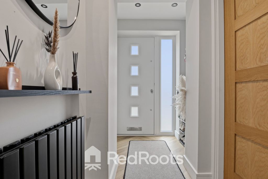 Property photo 2 of 18 5399722