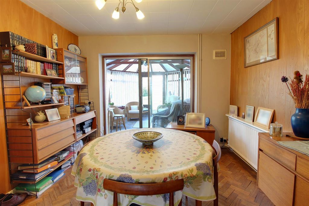 Additional image 5 of 5 bed detached house for saleBluebridge Avenue, Brookmans Park AL9