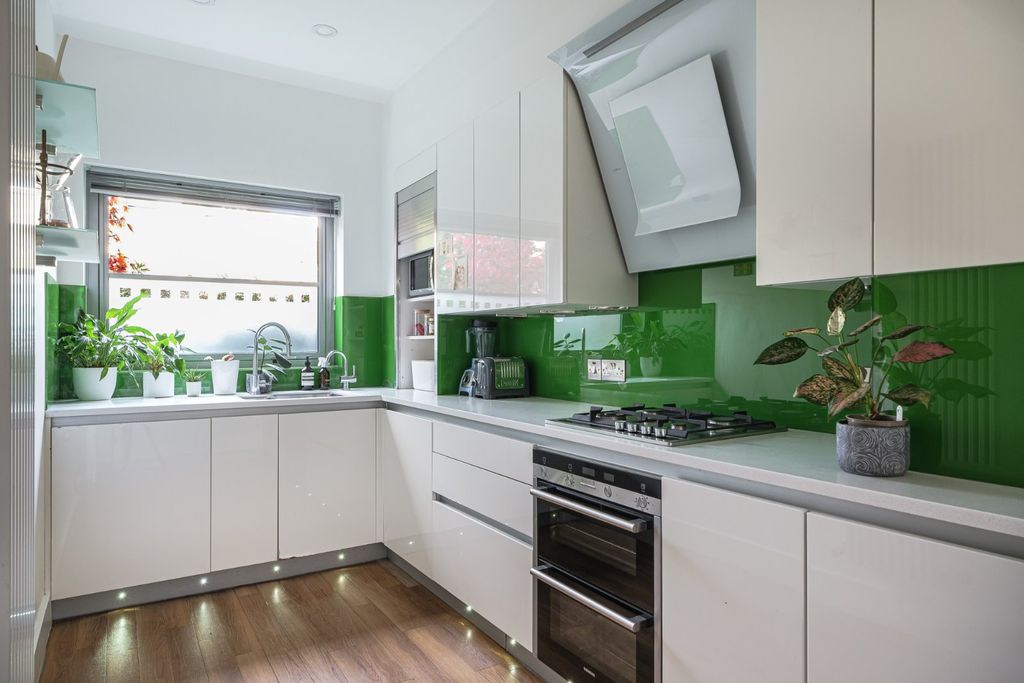 Property photo 3 of 29