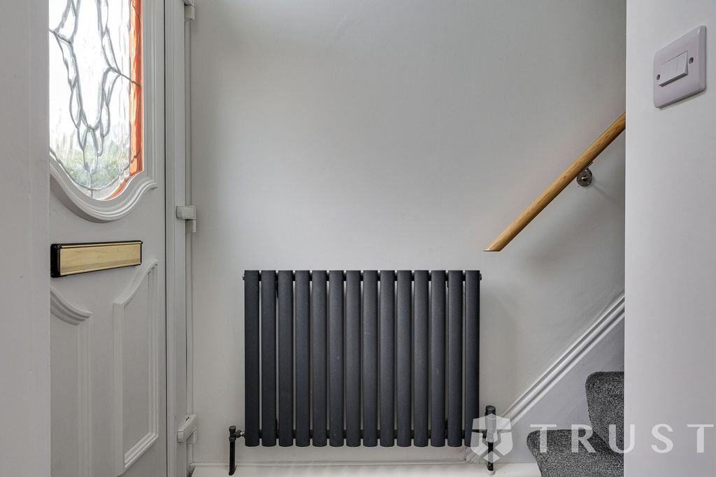 Property photo 2 of 24