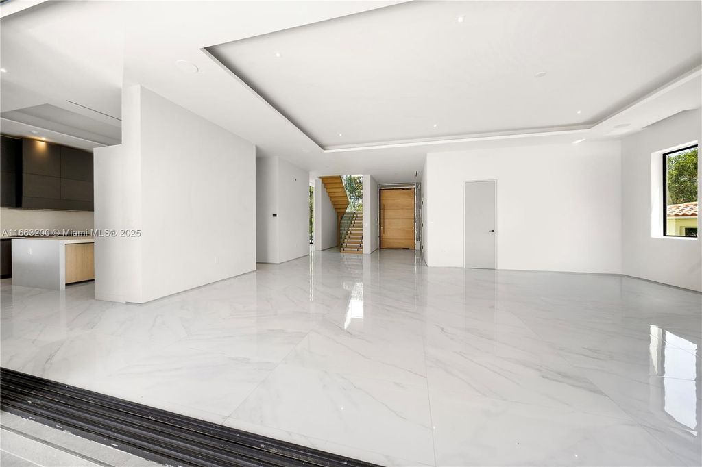 Property photo 2 of 27 <Alttext/>