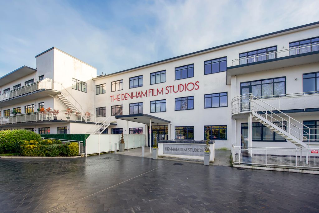 Property photo 1 of 11