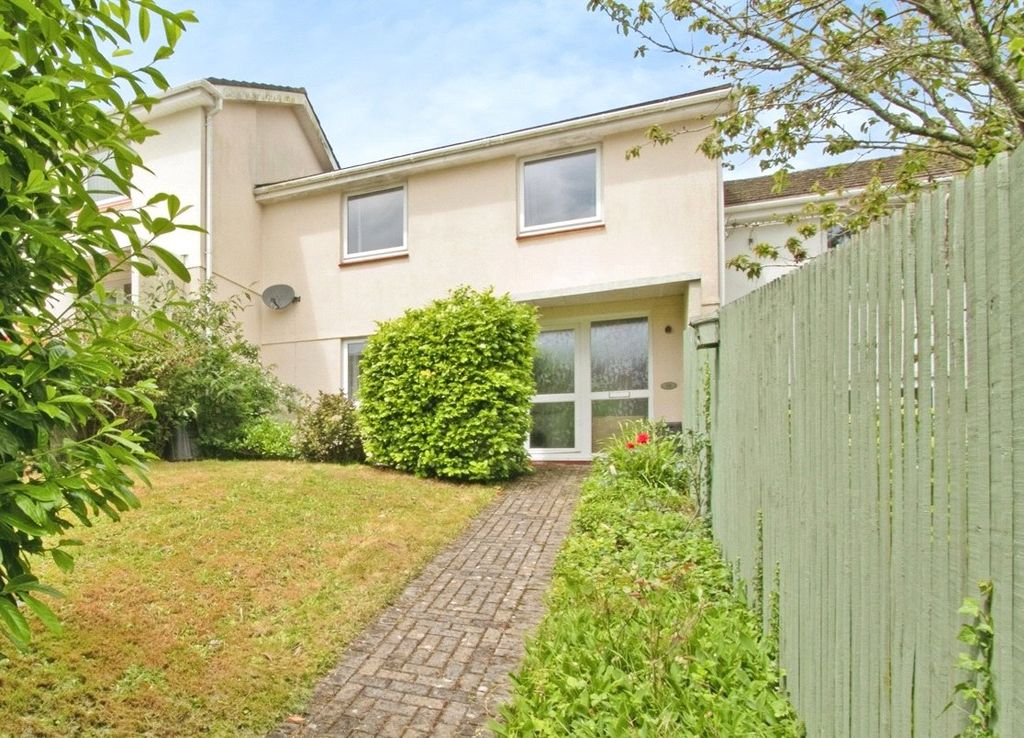 Property photo 1 of 15 Front