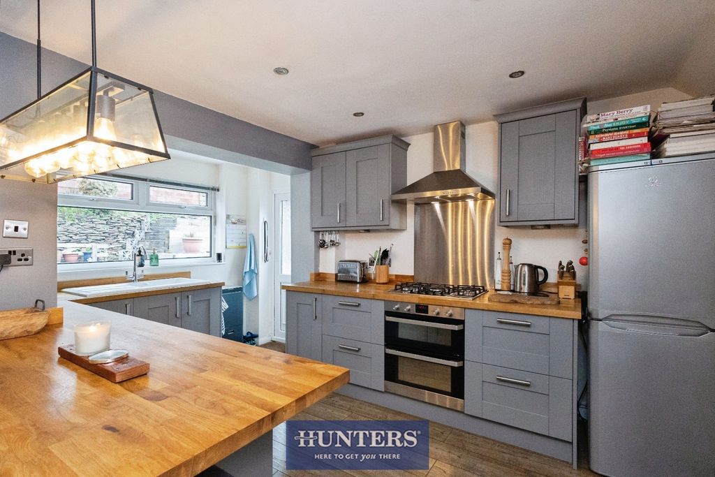 Property photo 3 of 33 Pbox-Img.Jpg