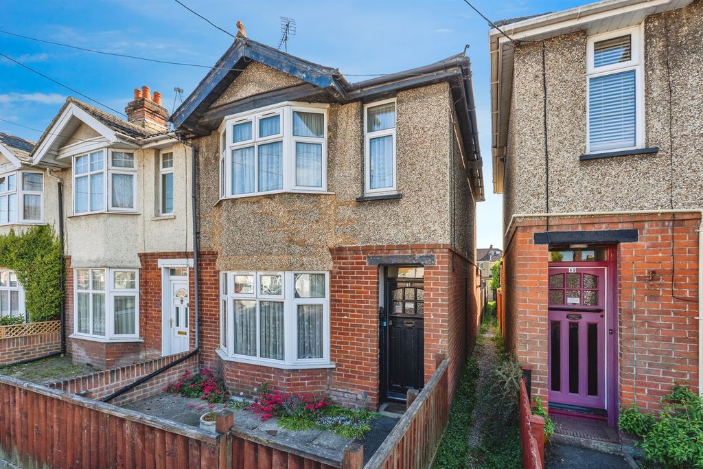 Property photo 1 of 17