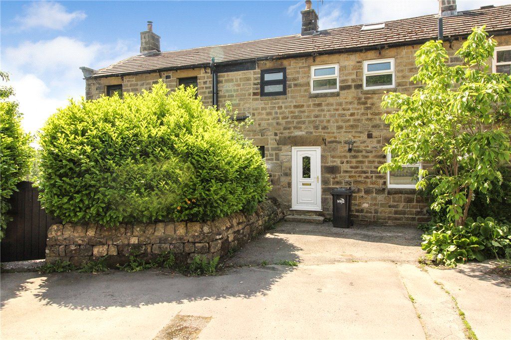 Property photo 1 of 11 2 Heatherdale Mews