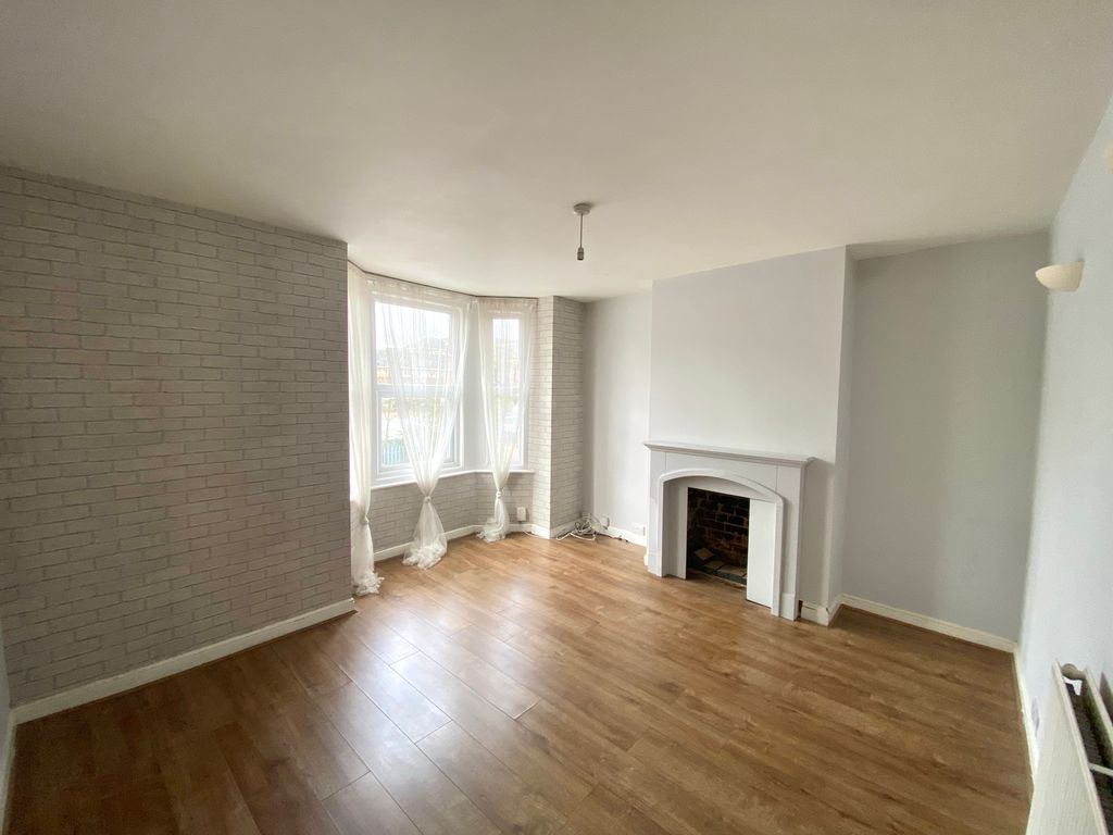 Property photo 2 of 8 Living Room