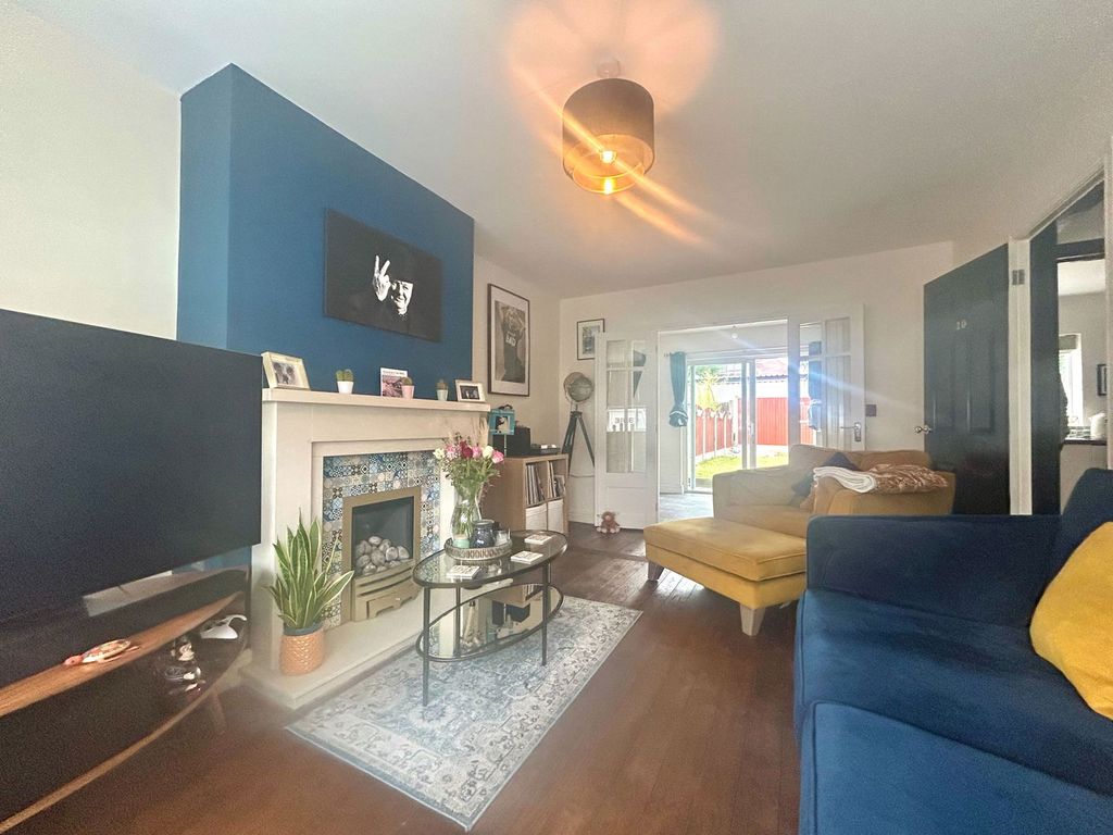 Property photo 2 of 18